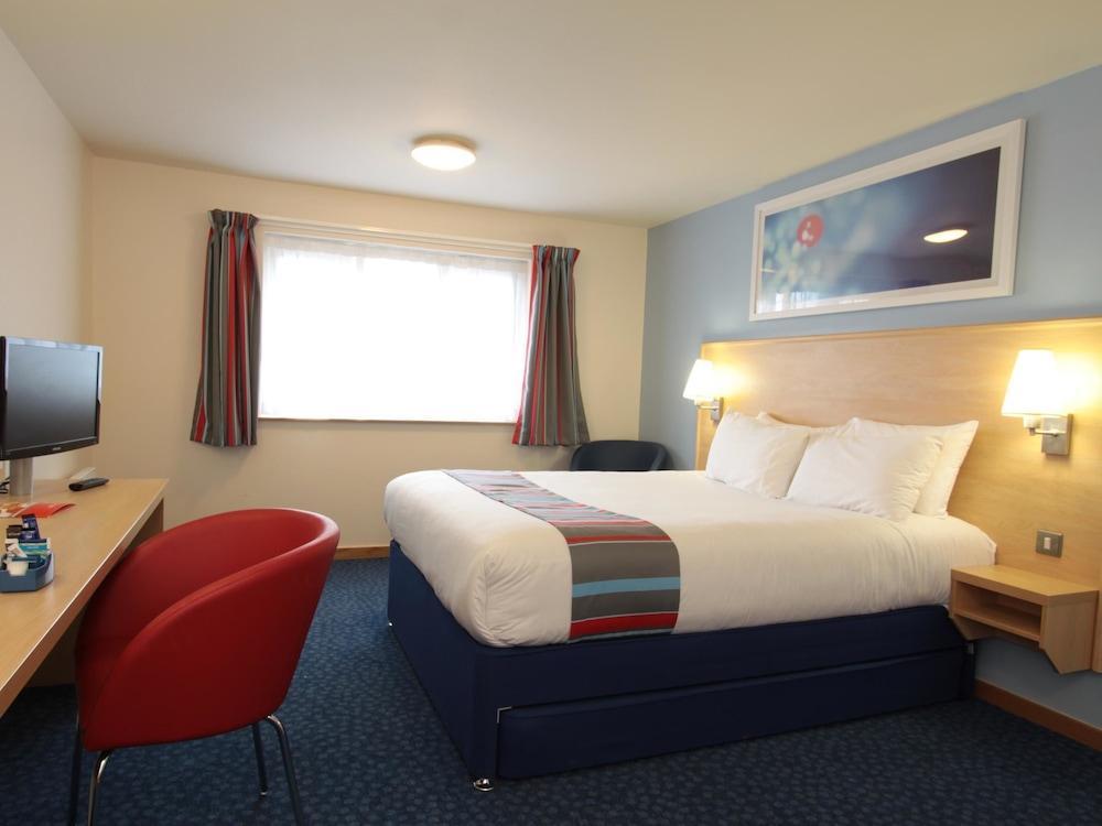 Travelodge Glasgow Airport Hotel Exterior photo